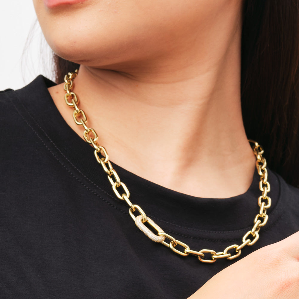 Woman Wearing Daniel Wellington Crystal Link Gold Necklace