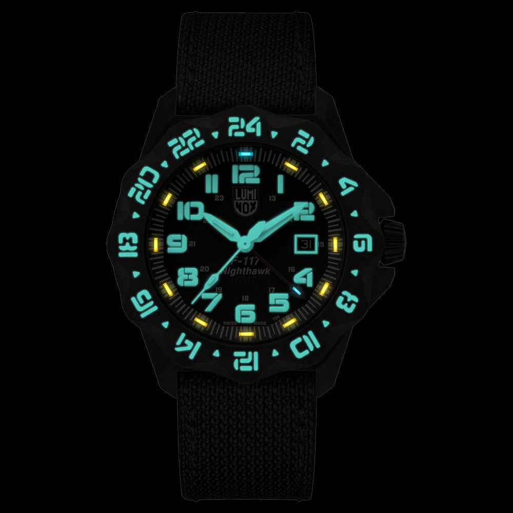 LUMINOX F-117 NIGHTHAWK PILOT WATCH 6441 - ILLUMINATION VIEW