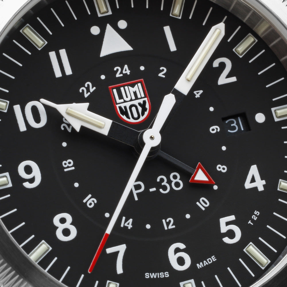 LUMINOX P-38 LIGHTNING AIR PILOT WATCH XA.9521 =- DIAL CLOSE-UP